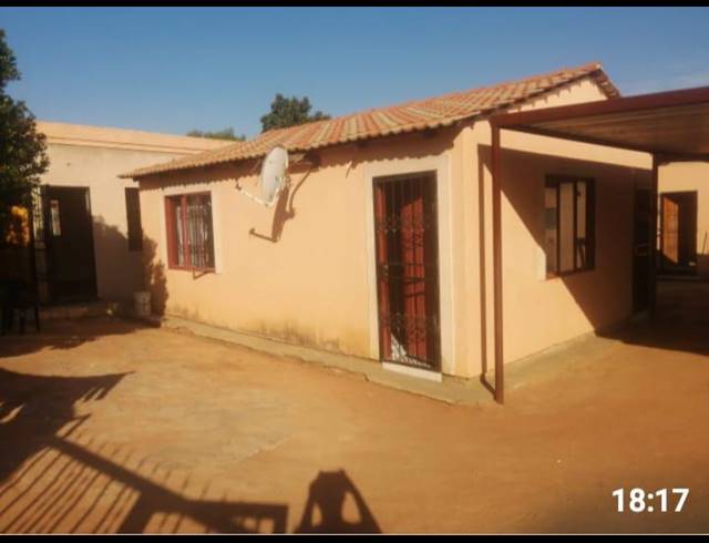 2 BEDROOM HOUSE FOR SALE IN SOSHANGUVE R